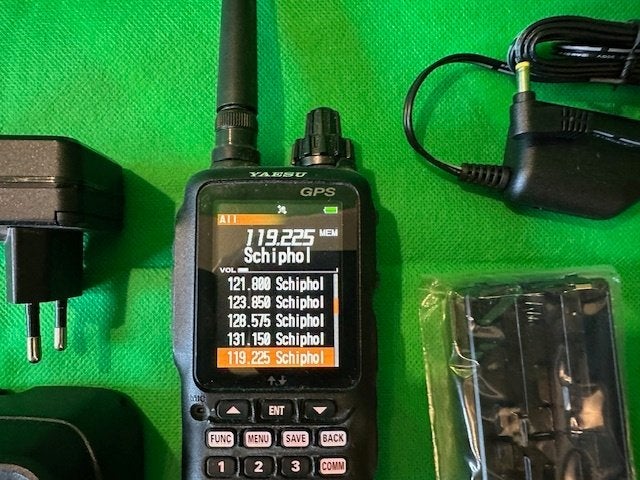 Yaesu FT-850L Luchtvaart portofoon, Ophalen of Verzenden, Gebruikt, 15 km of meer, Portofoon of Walkie-talkie