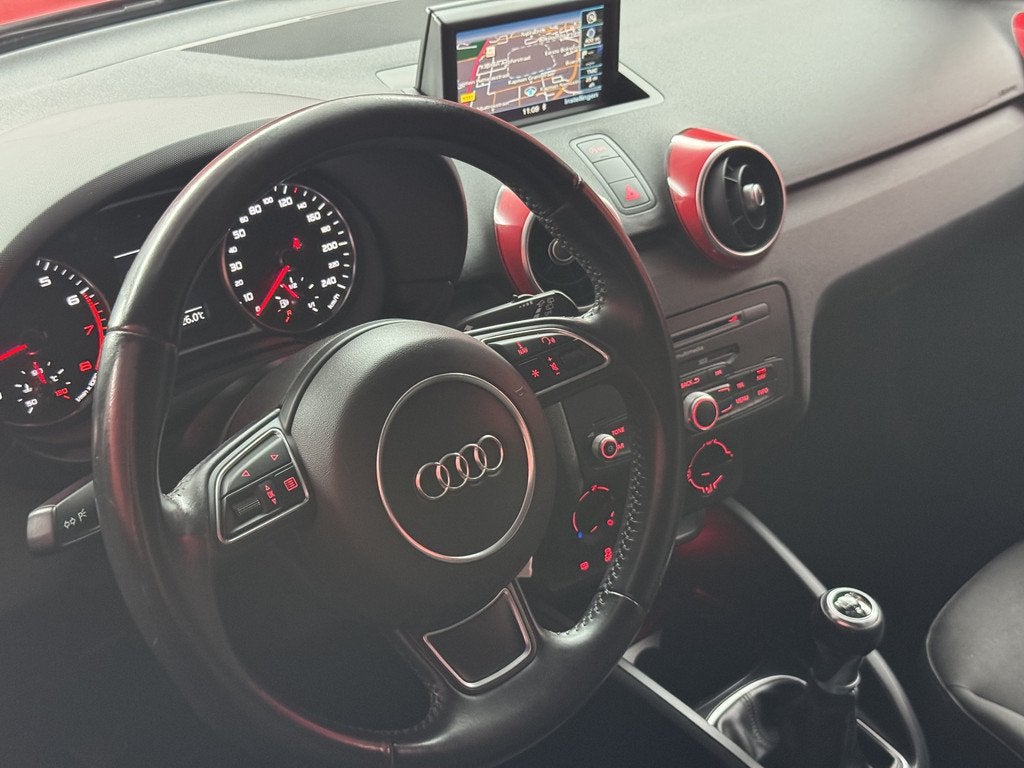 Audi A1 Sportback 1.2 TFSI Admired | Navigatie | Cruise Cont, Auto's, Audi, Voorwielaandrijving, Euro 5, Zwart, 4 cilinders