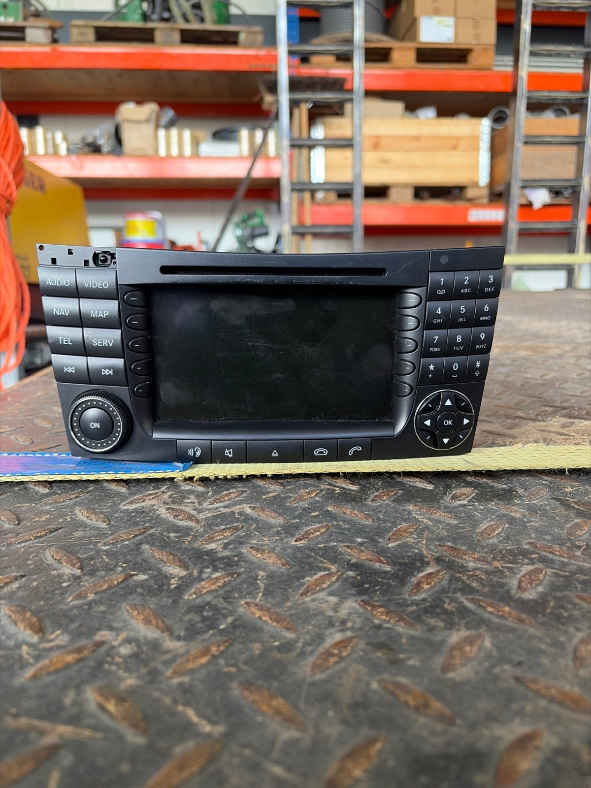 Mercedes-Benz Audio 20 CD Radio Navigatie Systeem, Ophalen, Gebruikt