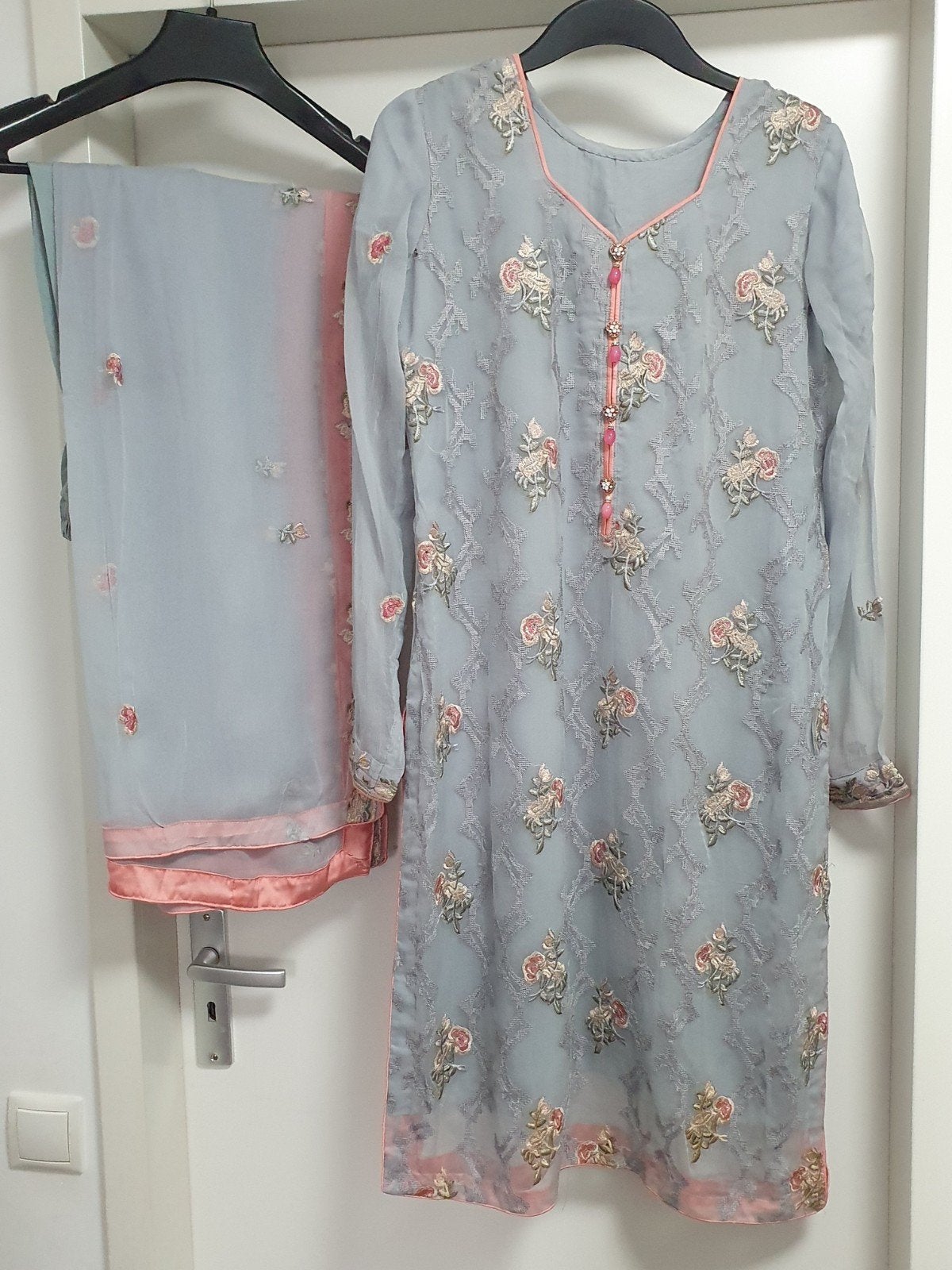 Prachtige Indiase/Pakistaanse kameez met broek sjaal Maat S, Kleding | Dames, Maat 38/40 (M), Nieuw, Ophalen of Verzenden, Onbekend