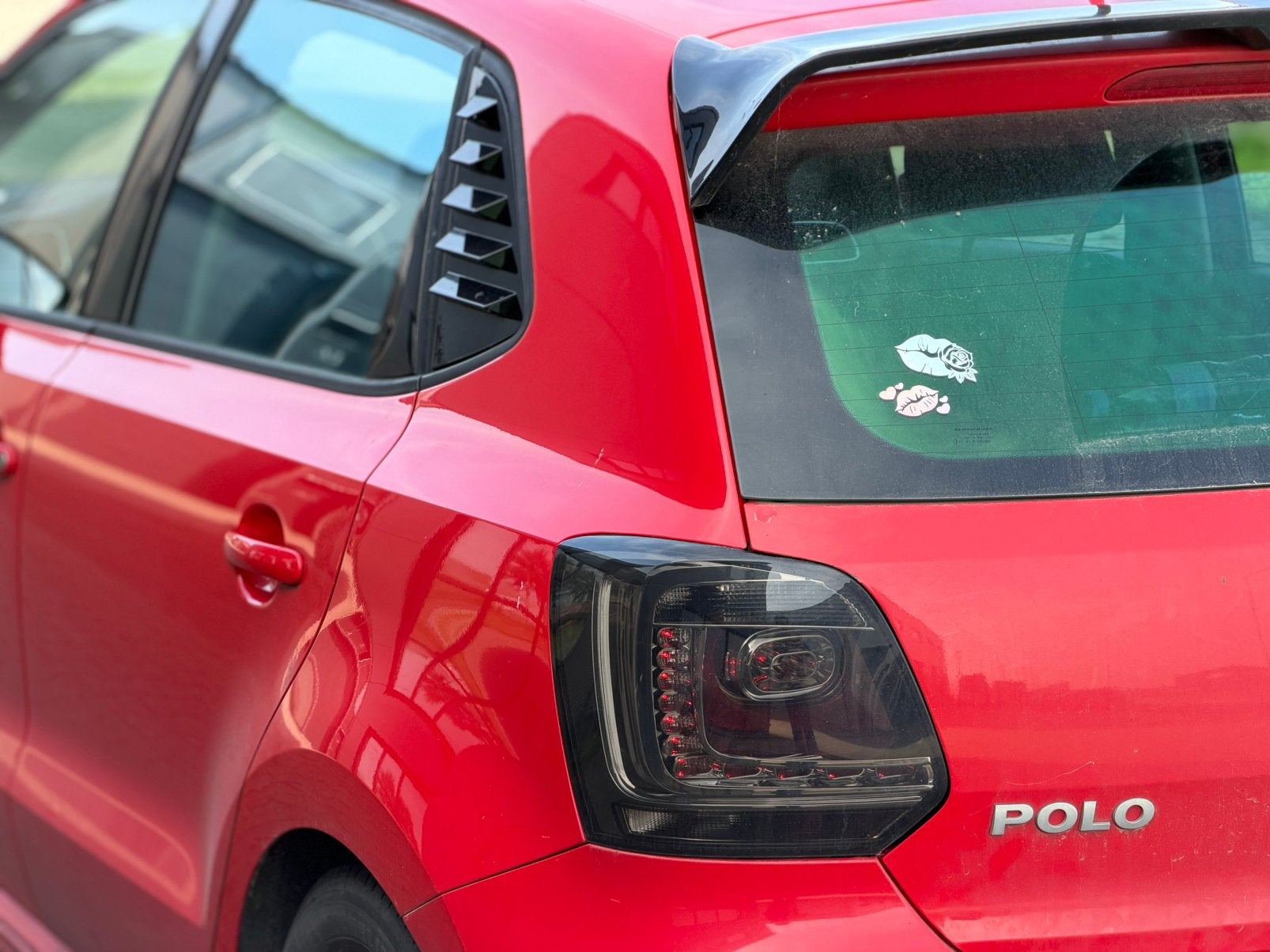 Foto 6 van Volkswagen Polo 1.2 TDI 55KW BM 2012 Rood | GTI Interieur