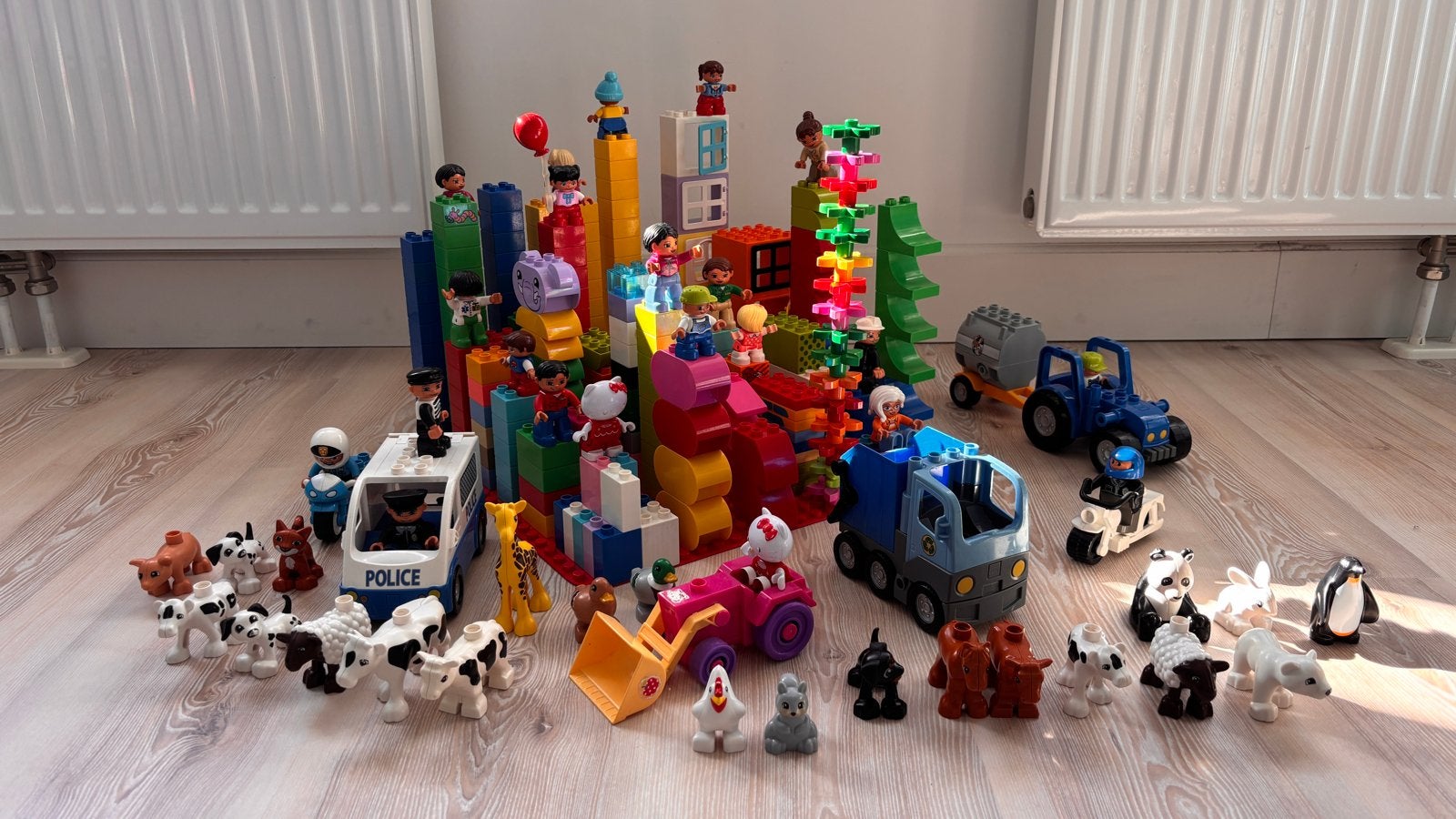 Grote partij Duplo met veel poppetjes en voertuigen, Ophalen, Gebruikt, Overige merken