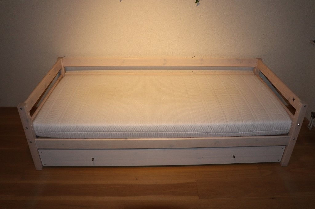 Lifetime 90x200 whitewash kinderbed met slaaplade HIT ZGAN, 85 tot 100 cm, Zo goed als nieuw, 180 cm of meer, Ophalen