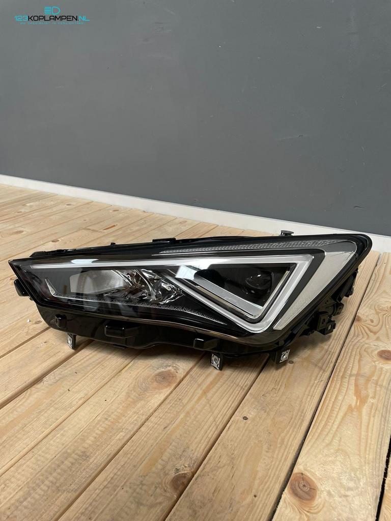 Seat Leon 4 IV 5FJ 2021 Full LED koplamp links, Ophalen, Gebruikt, -, -