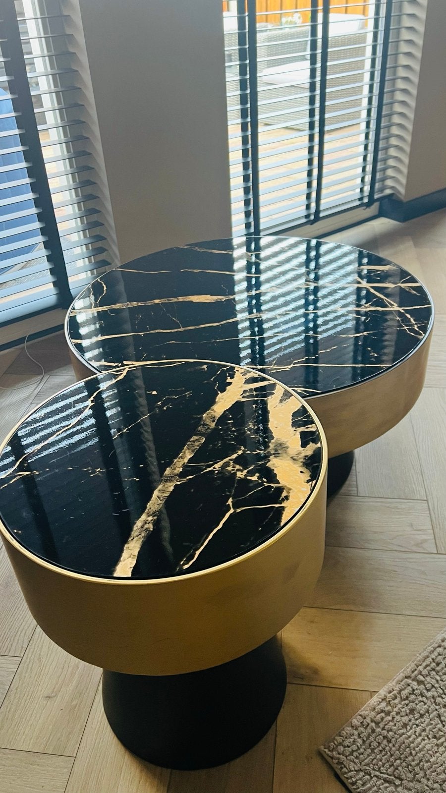 Set van 2 marmer design salontafels - 75 cm & 40 cm, Huis en Inrichting, Tafels | Salontafels, Zo goed als nieuw, 50 tot 75 cm