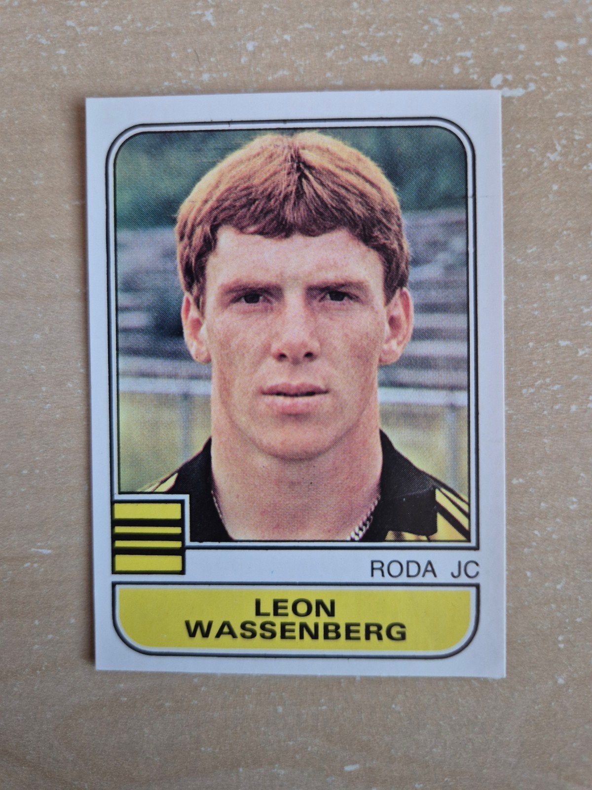 Panini Voetbal 82 Leon Wassenberg Roda JC, Verzamelen, Sportartikelen en Voetbal, Ophalen of Verzenden, Zo goed als nieuw, Roda JC