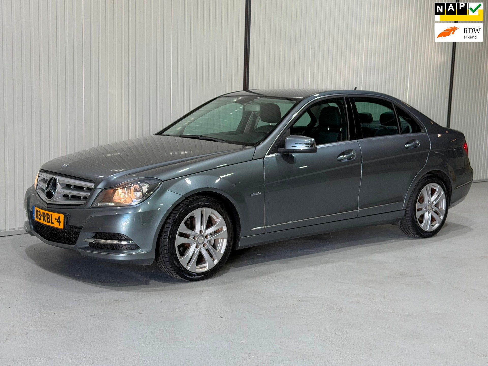 Mercedes-Benz C-klasse 180 Business Class Avantgarde ZEER NE, Auto's, 1796 cc, Verwarmde buitenspiegels, Handgeschakeld, Sedan