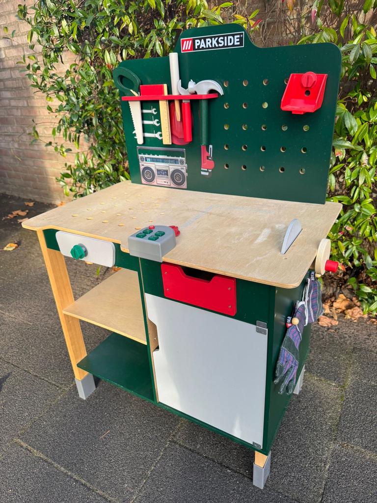 Kinderwerkbank met gereedschap en bevestigingsmaterialen, Ophalen, Gebruikt, Jongen of Meisje