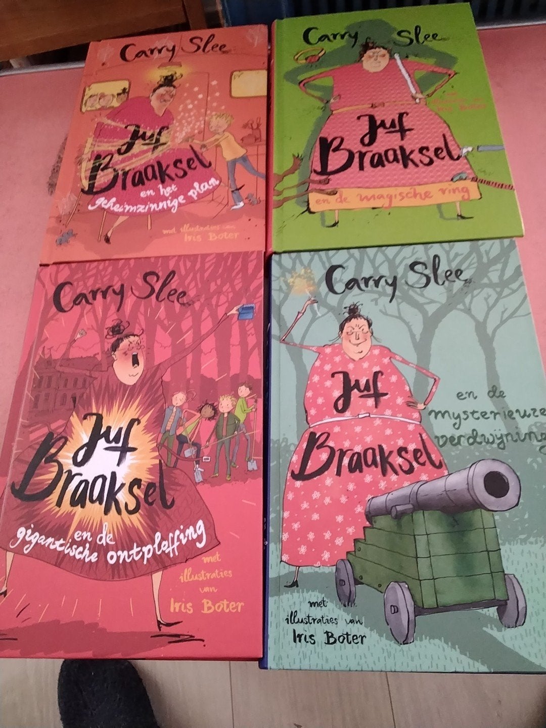 carry slee juf braaksel € 7.50 per stuk zie omschrijving, Ophalen of Verzenden, Zo goed als nieuw