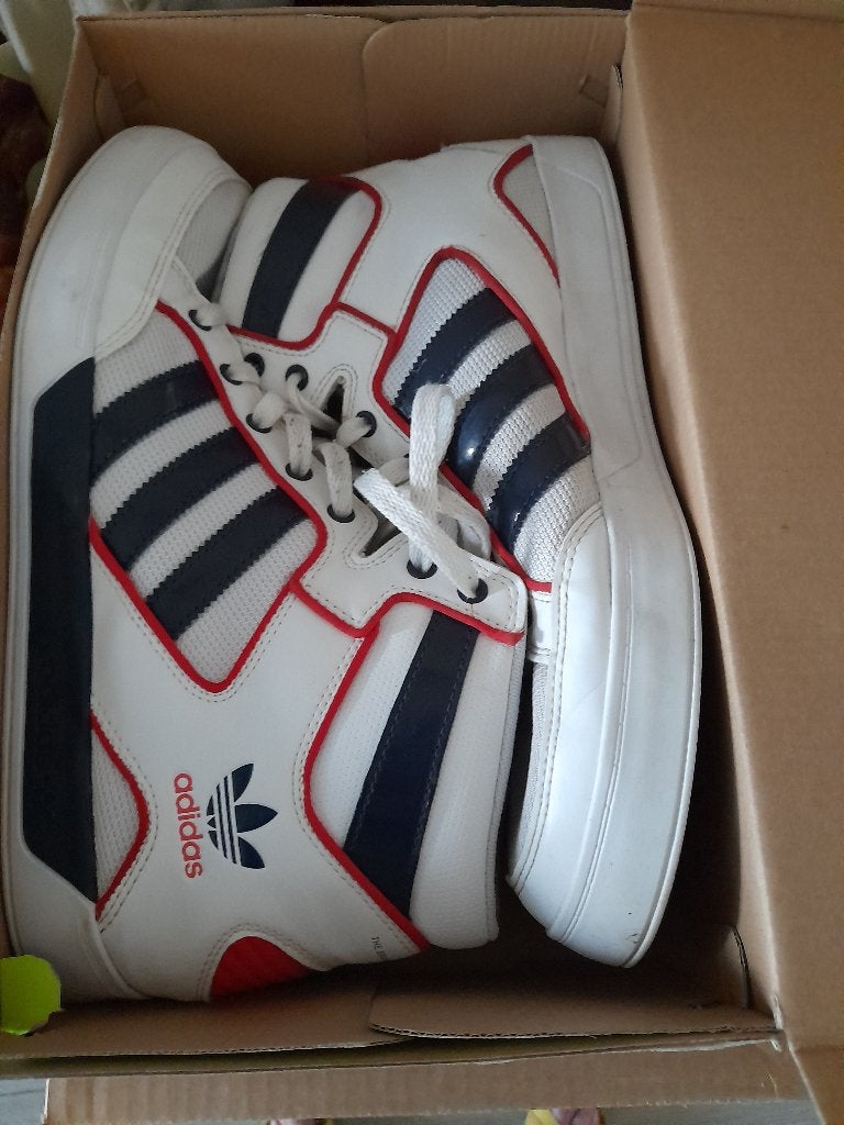 SPORT SCHOENEN ADIDAS 45, Overige kleuren, Sportschoenen, Ophalen of Verzenden, Zo goed als nieuw