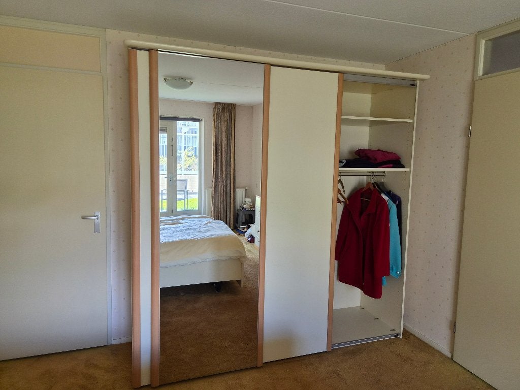 Kledingkast met Schuifdeuren en Spiegel, Ophalen, Met deur(en), 200 cm of meer, Eikenhout