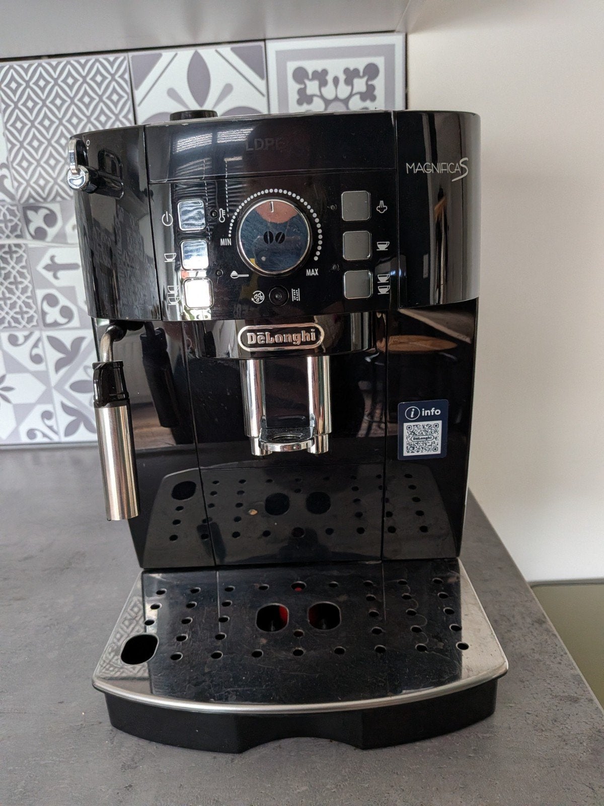 De longhi magnifica s, Koffiemachine, Koffiebonen, Zo goed als nieuw, 2 tot 4 kopjes