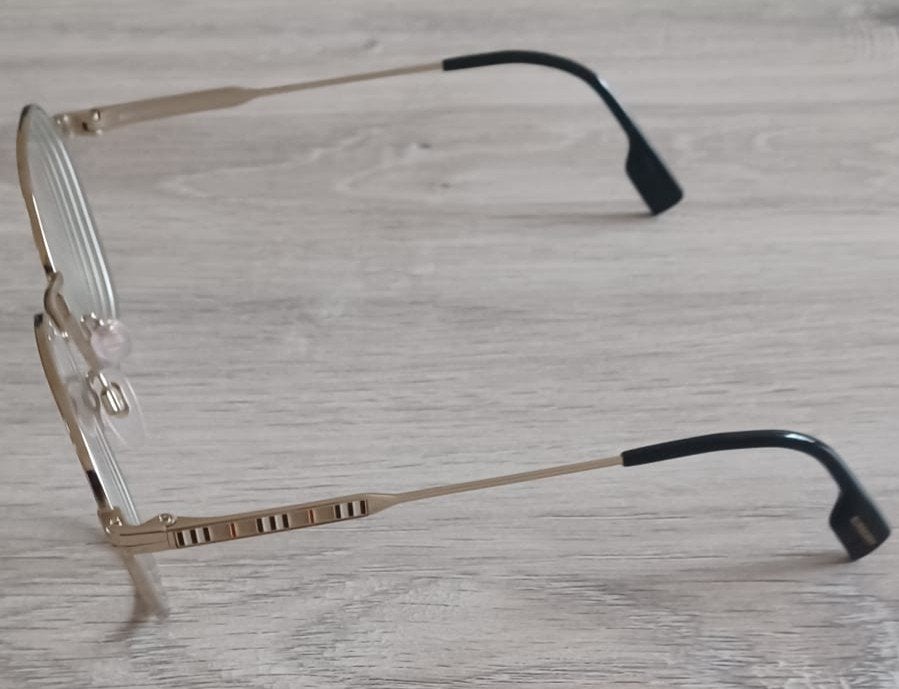 Goudkleurig montuur van Burberry, Sieraden, Tassen en Uiterlijk, Ophalen of Verzenden, Overige kleuren, Bril, Overige merken