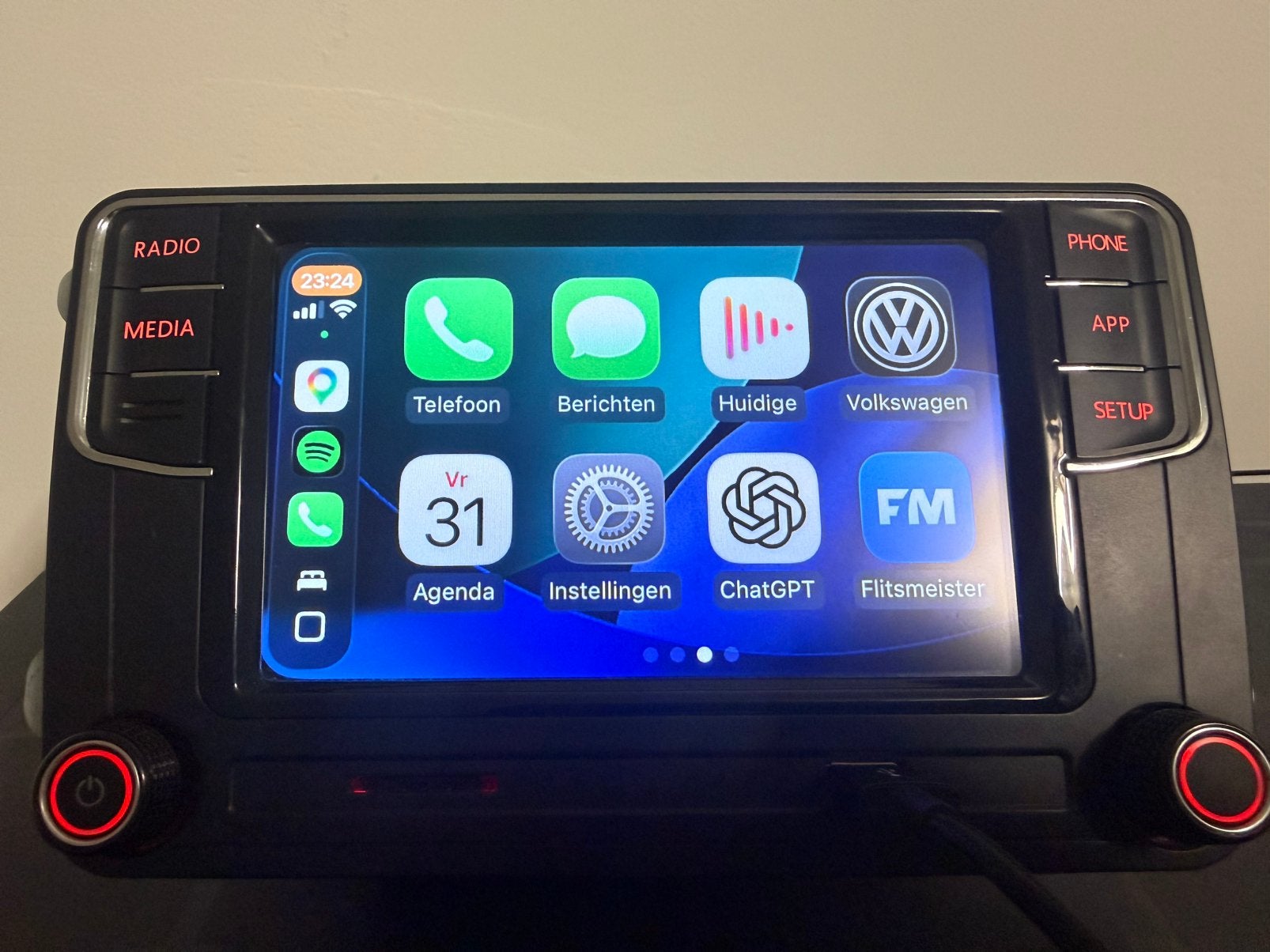 Volkswagen RCD 330/360 met Apple Carplay PLUG&PLAY, Ophalen of Verzenden, Gebruikt