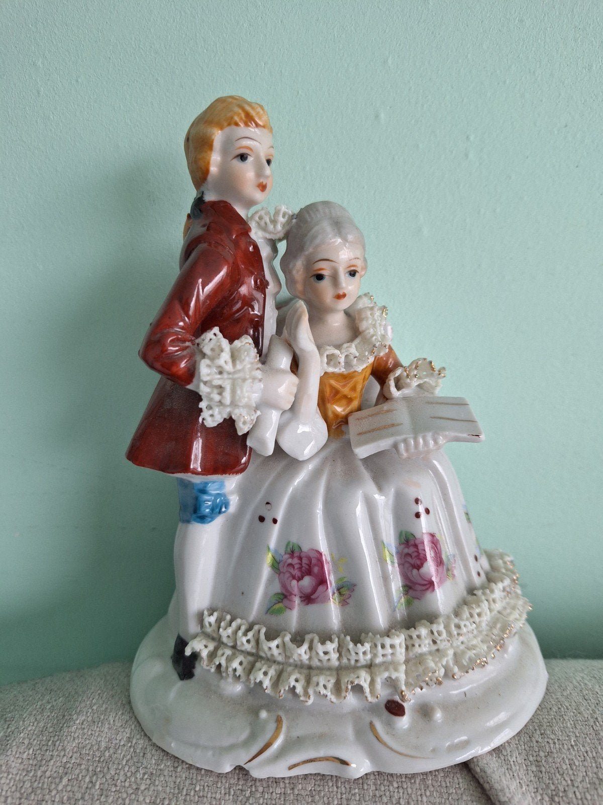 Beeldje Victorians porselein, Ophalen of Verzenden
