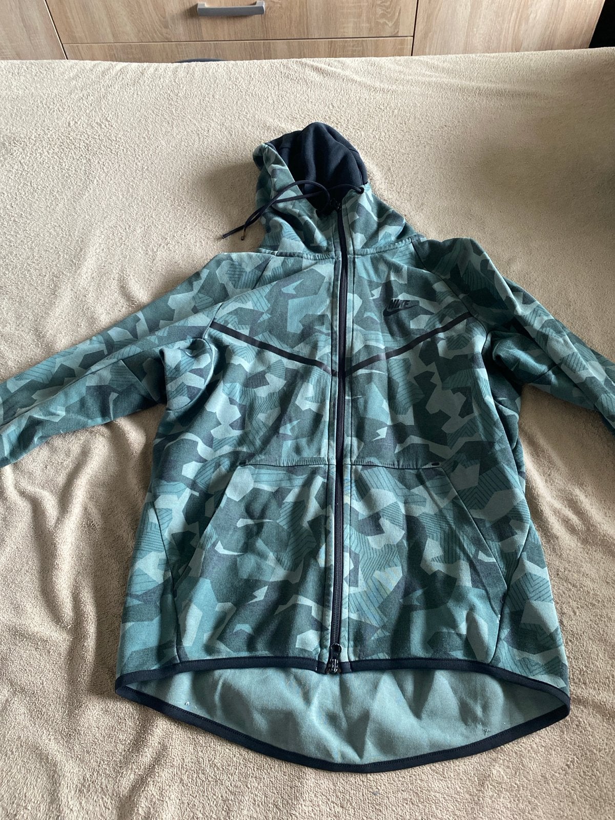 Nike Tech Fleece Camo Hoodie - Groen/Blauw, Ophalen of Verzenden, Zo goed als nieuw, Maat 46 (S) of kleiner, Groen