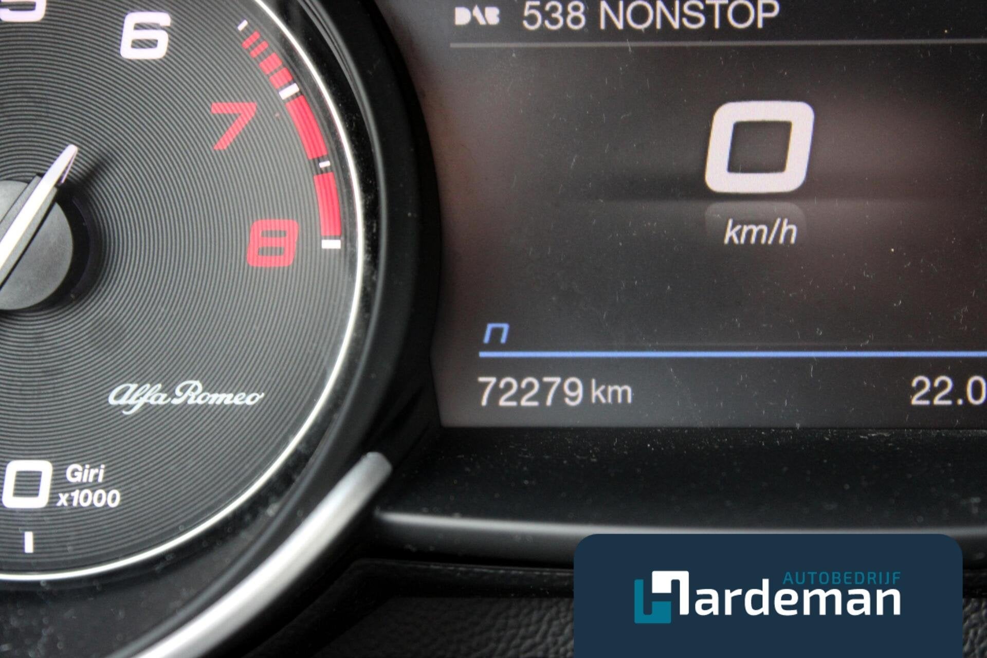 Alfa Romeo Giulia 2.9 V6 Quadrifoglio H/K Driver assist., Auto's, Alfa Romeo, Automaat, 579 pk, Achterwielaandrijving, Gebruikt