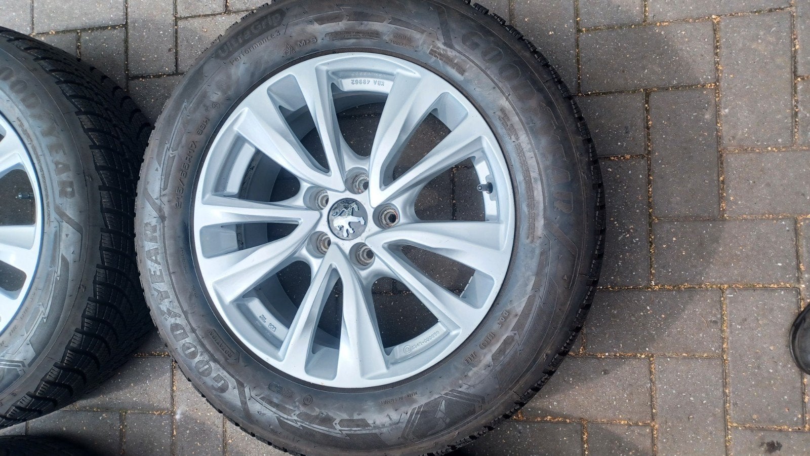 sportvelgen winterbanden peugeot 3008 215 65 17 goodyear, Ophalen, 215 mm, 17 inch, Winterbanden