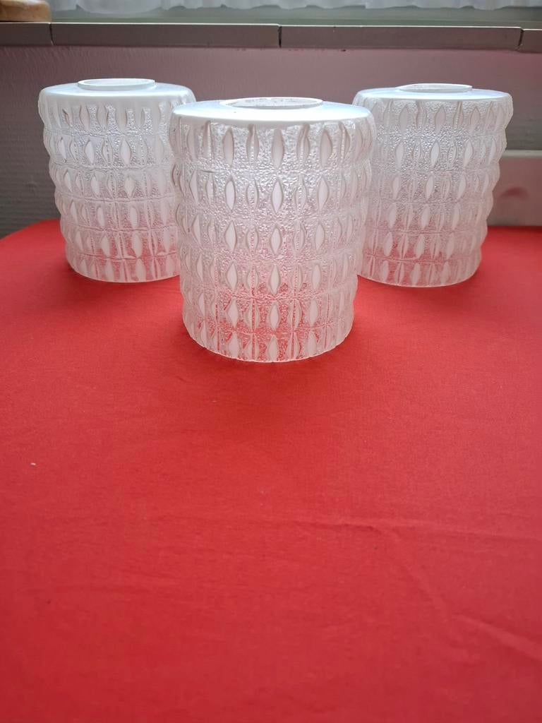 3 retro/vintage glazen lampenkappen, Huis en Inrichting, Lampen | Lampenkappen, Ophalen of Verzenden, Gebruikt, Rond, Minder dan 25 cm