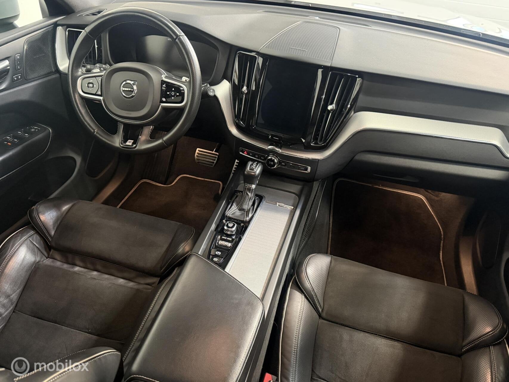 Volvo XC60 2.0 T5 R-Design NL-AUTO / DEALER HISTORIE, Auto's, Gebruikt, Euro 6, 4 cilinders, 1969 cc