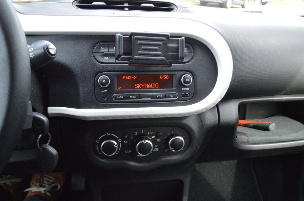 Renault Twingo 1.0 SCe INCL AIRCOBEURT,APK,GARANTIEAUTOPAS, Auto's, Gebruikt, 840 kg, 4 stoelen, Wit