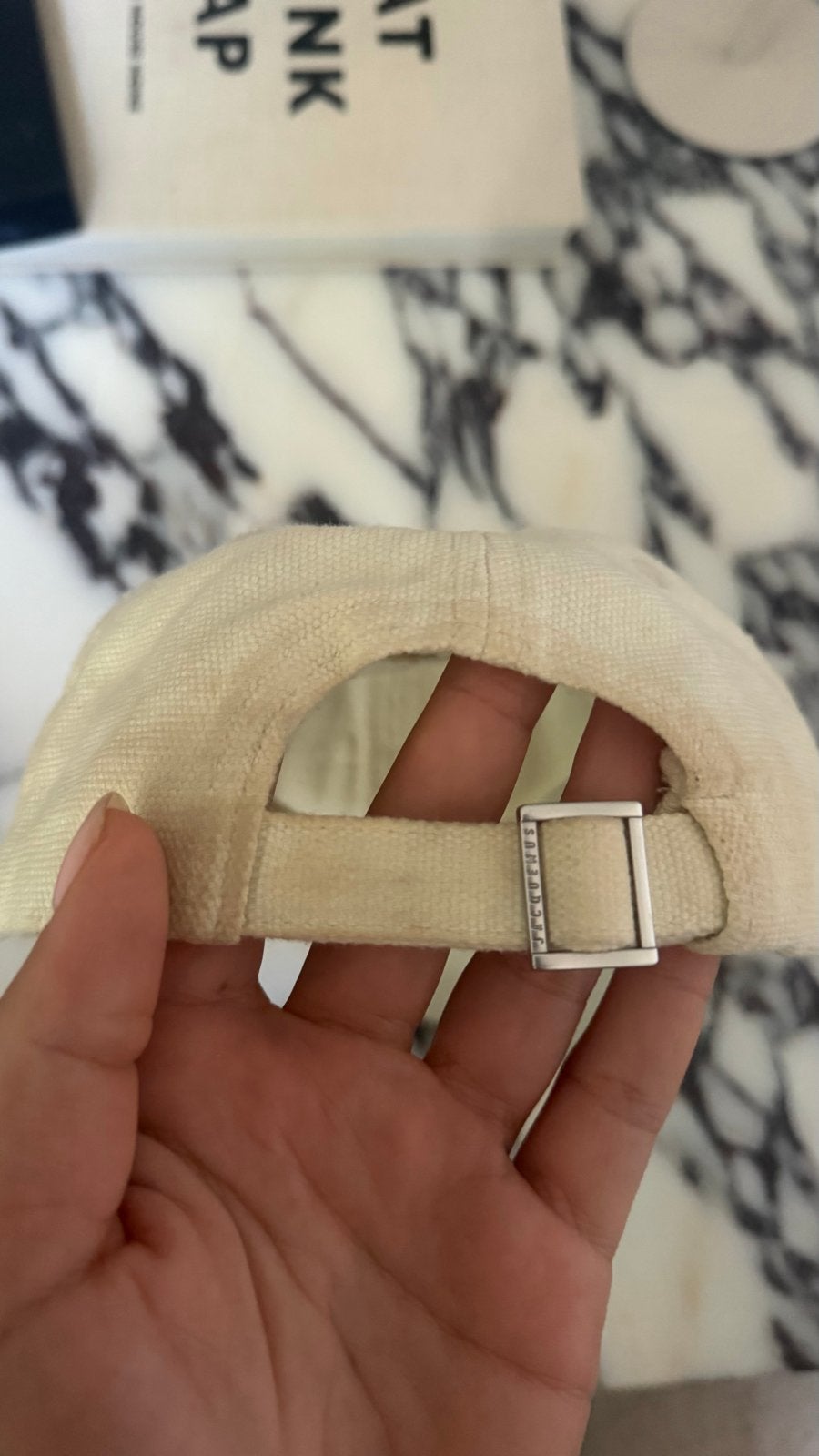 Jacquemus Canvas Cap - Off White / Ecru - Size 58, Ophalen of Verzenden, Gedragen, 58 cm (L, 7¼ inch) of meer, Pet