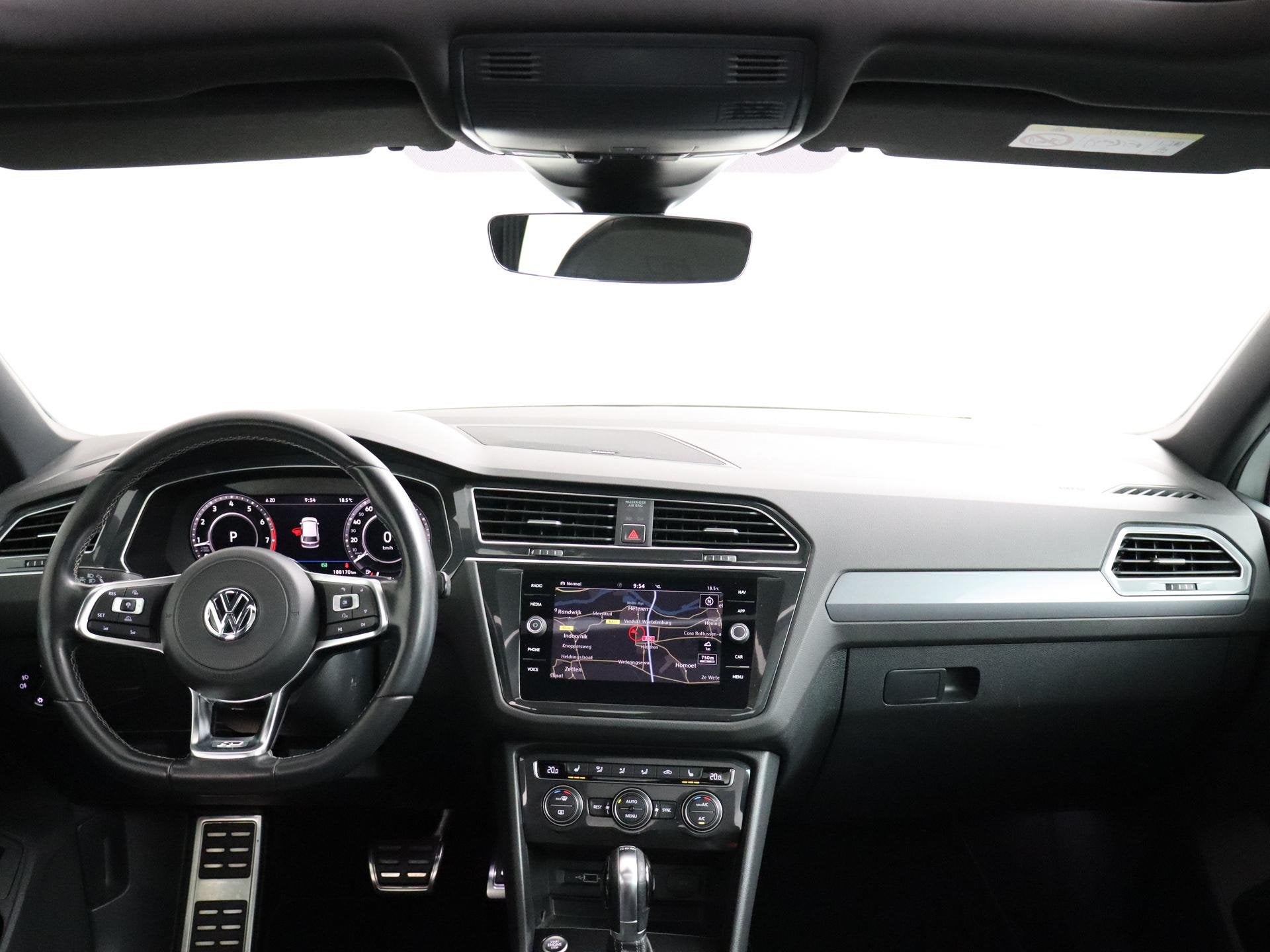 Volkswagen Tiguan 1.4 TSI ACT Highline R-line Panodak | Dyna, Euro 6, 4 cilinders, 150 pk, Wit