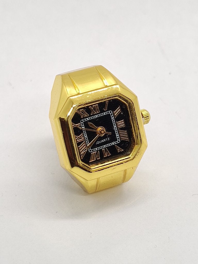 Goudkleurig Ringhorloge Quartz Horlogering Retro Uniek, IJzer of Staal, Nieuw, Ophalen of Verzenden, 17 tot 18