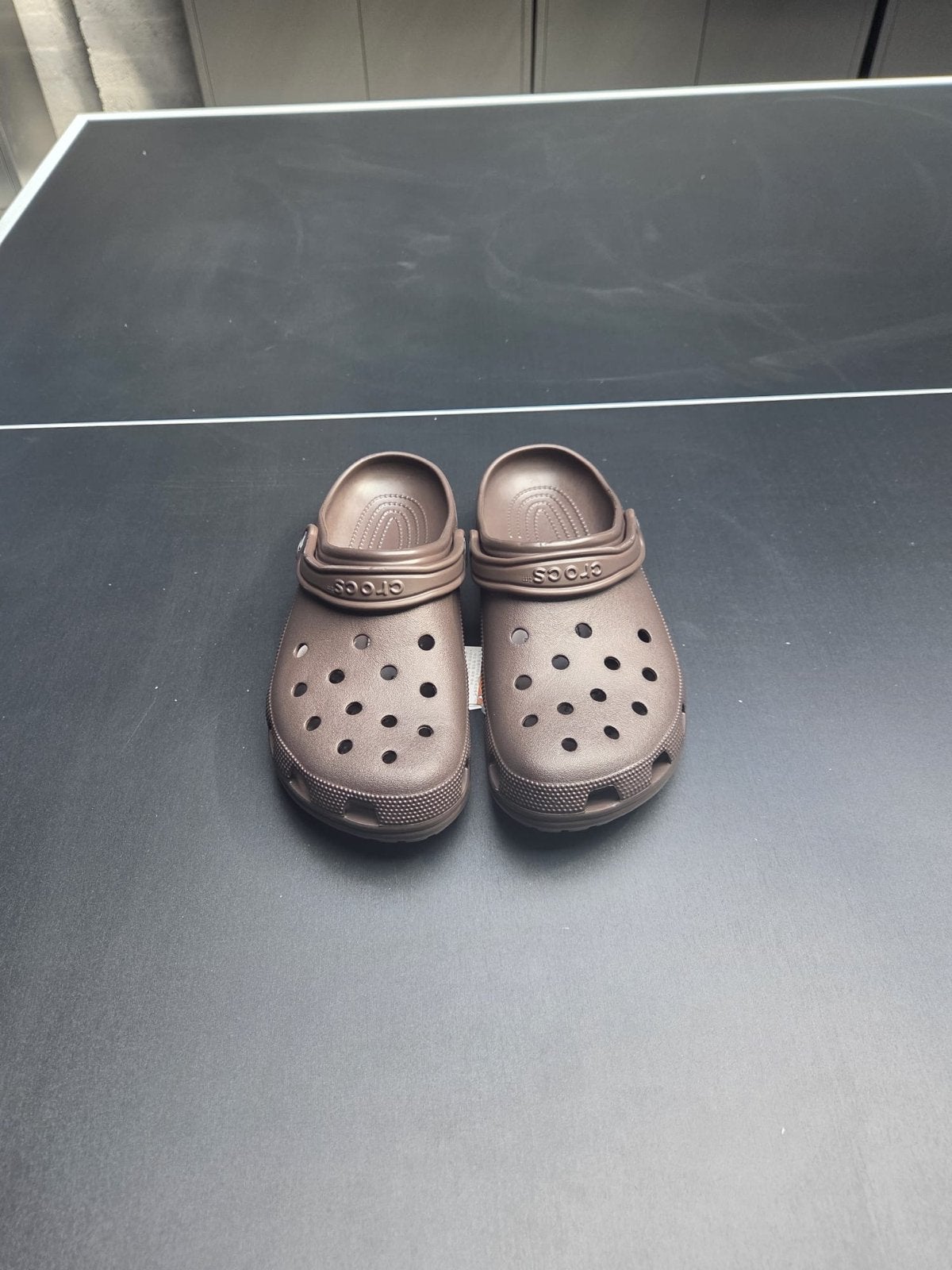 Nieuwe Crocs Classic Klompen Coffee Bruin Maat 45/46, Verzenden, Nieuw, Bruin, Klompen