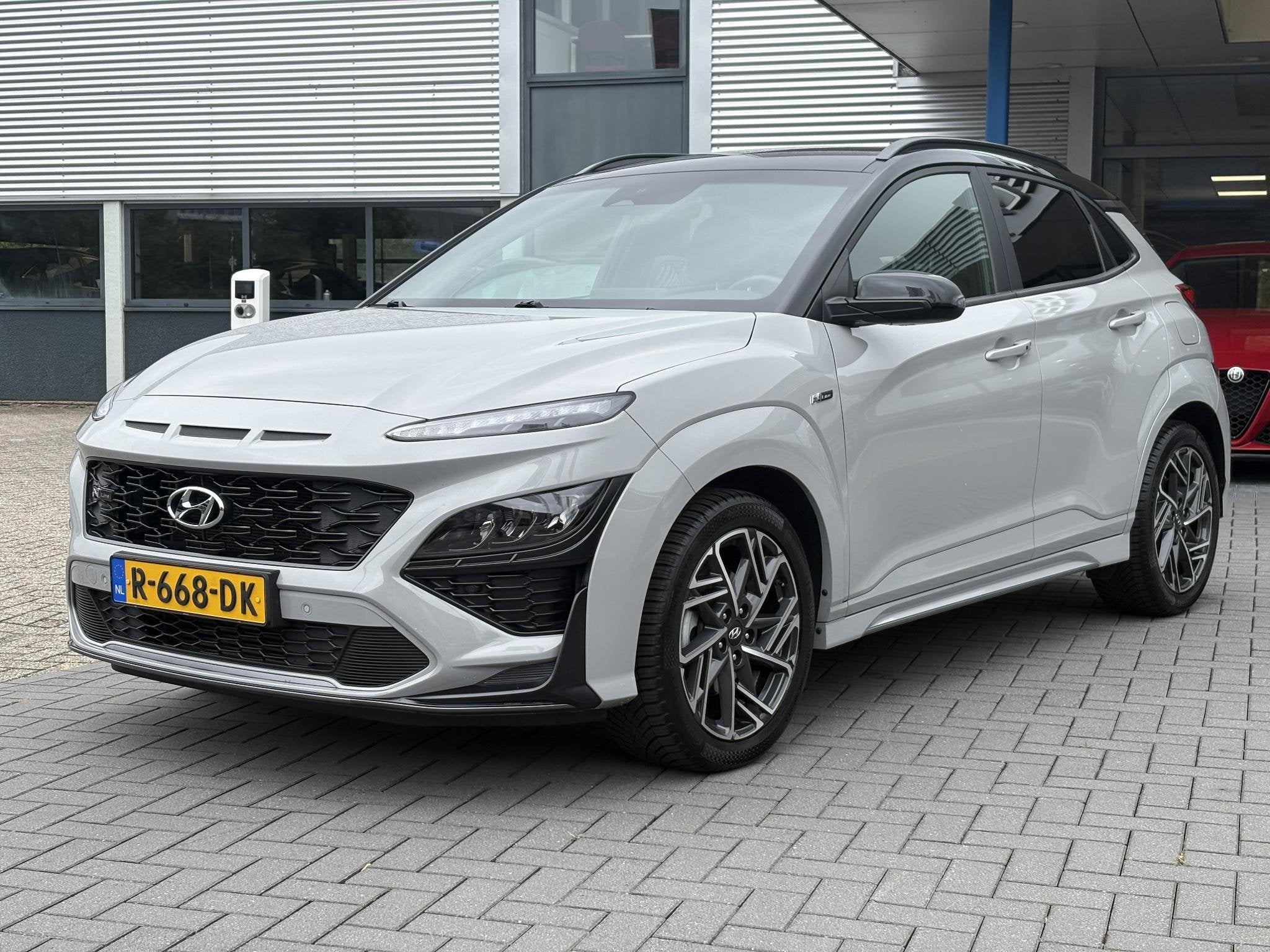 Hyundai Kona 1.0 T-GDI N Line | Trekhaak | Stoelventilatie &, Auto's, Voorwielaandrijving, Dealer onderhouden, Gebruikt, Euro 6