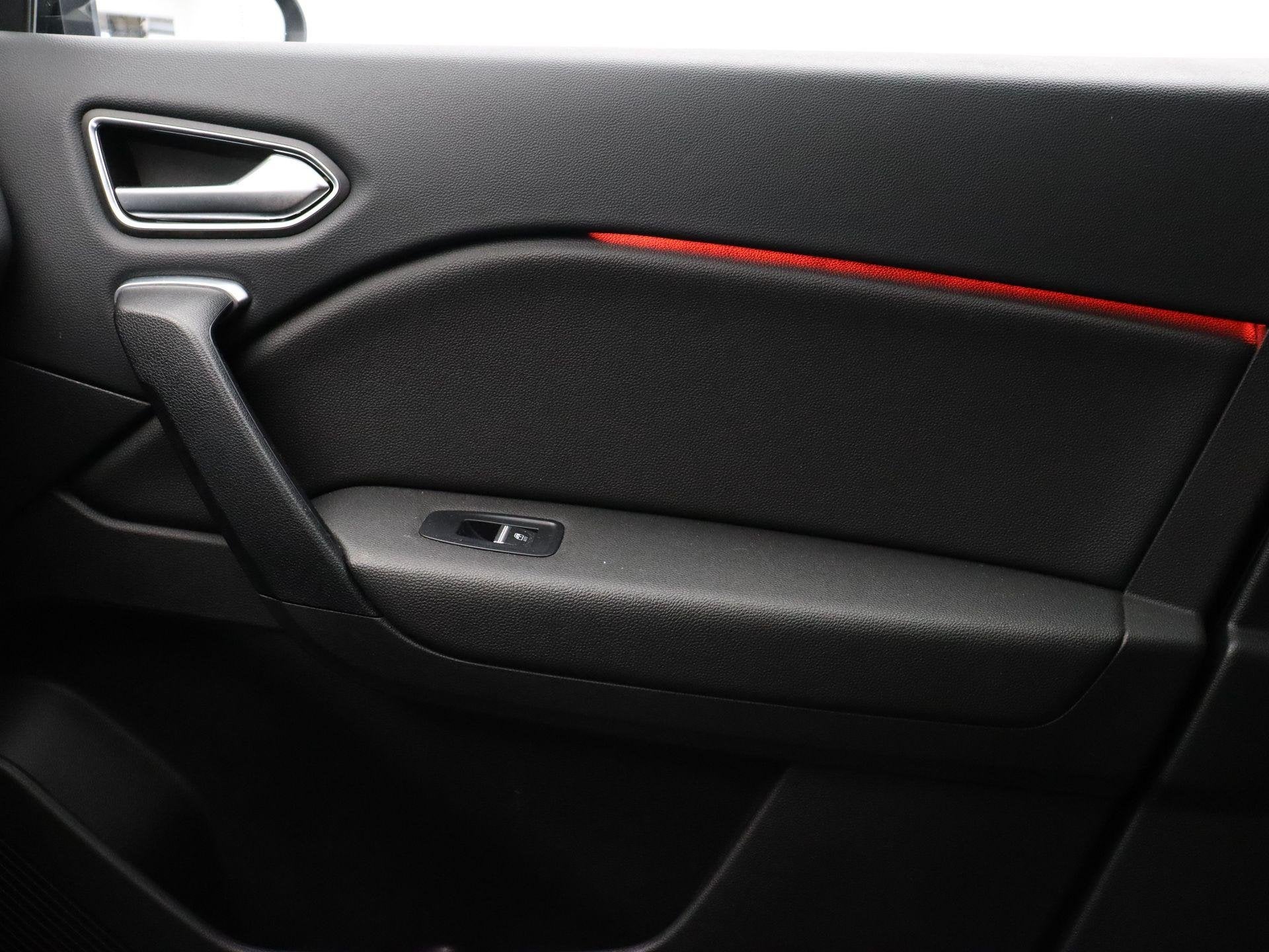 Foto 37 van Renault Captur TCe 100pk Intens | Climate Control | Bose aud