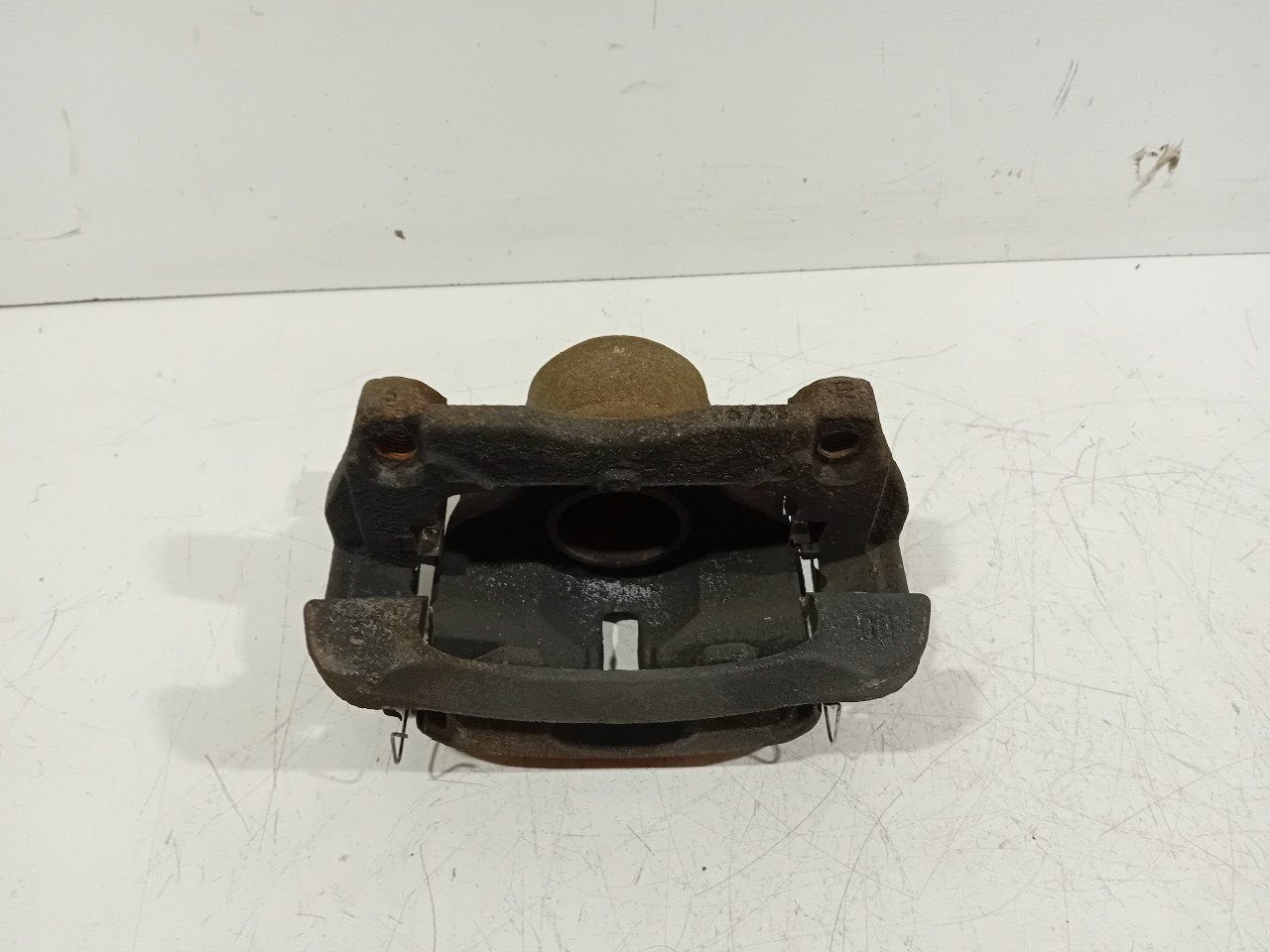 Remklauw rechts voor Nissan Qashqai, Onderdelen@venauto.nl, Van der Ven Autorecycling B.V., Gebruikt, Ettenseweg 76, 4706 PB Roosendaal, The Netherlands