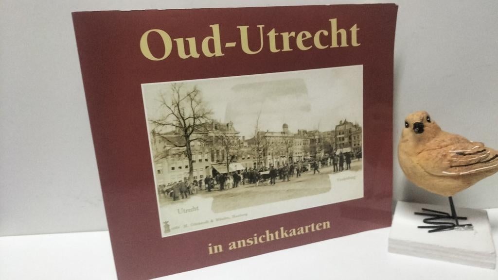 Graaff, A.J. de (samenst) Oud- Utrecht in ansichtkaarten, Ophalen of Verzenden, Gelezen
