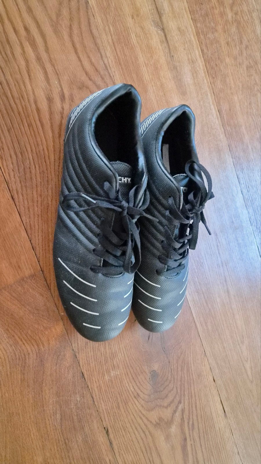 Voetbalschoenen Dutchy maat 40 - Slechts 1x gedragen, Sport en Fitness, Maat XS of kleiner, Ophalen of Verzenden, Zo goed als nieuw