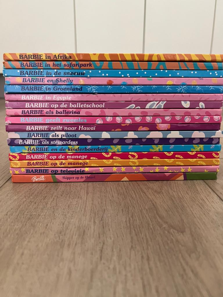 Boekenclub boeken van Barbie en Disney, Ophalen of Verzenden, Gelezen, Fictie algemeen