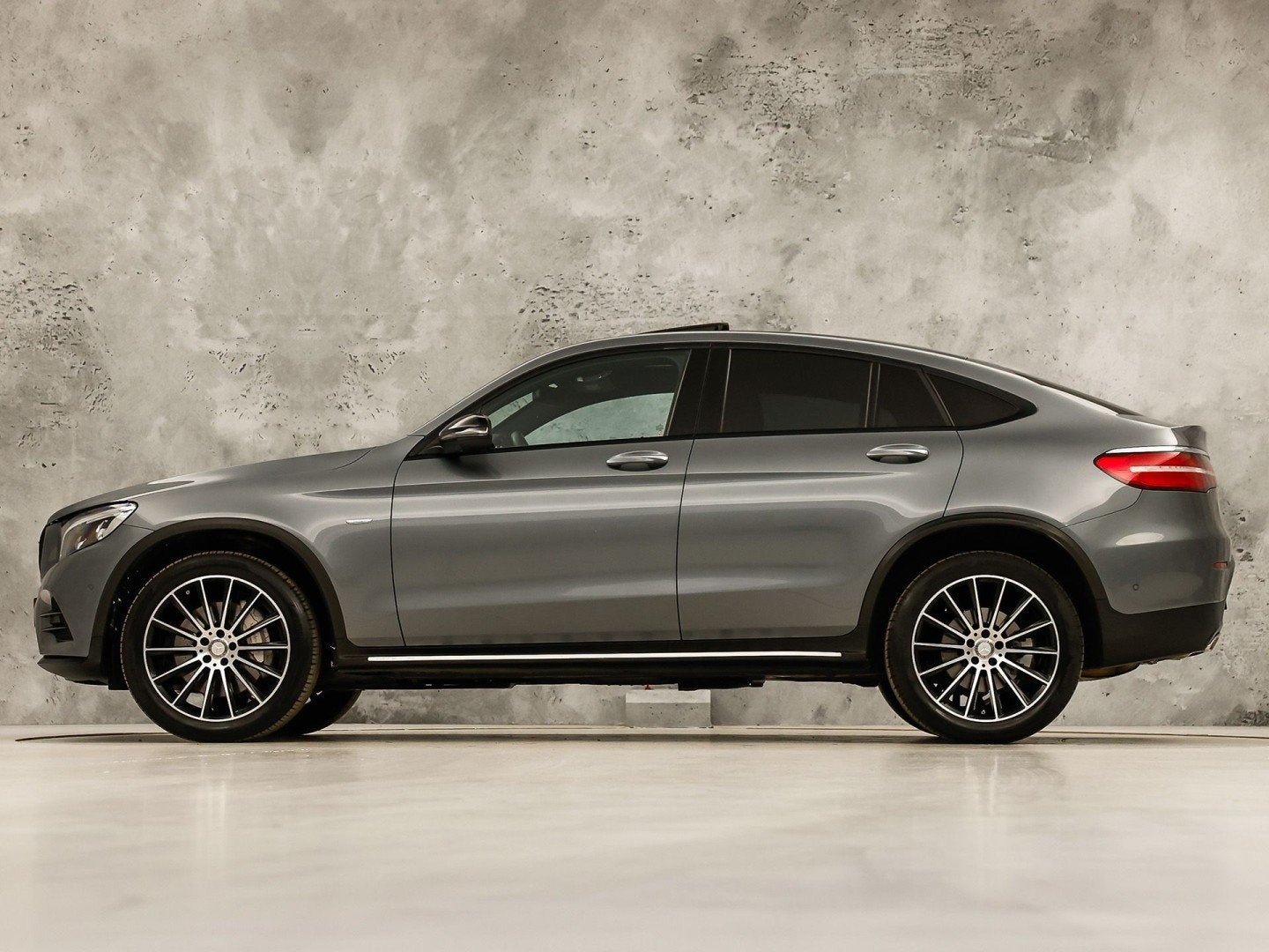 Mercedes-Benz GLC 250 4MATIC Edition 1 AMG Sport 211Pk Autom, Auto's, Automaat, 12 maanden, Gebruikt, 4 cilinders