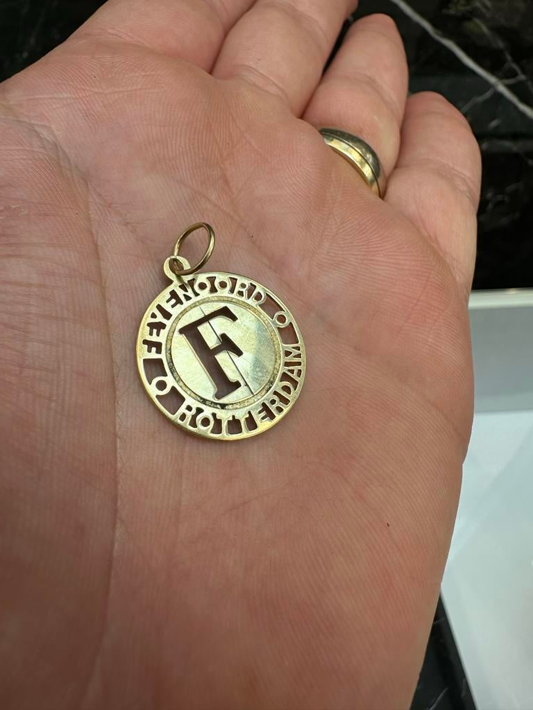 14k Gouden Feyenoord Hanger - Voor de Echte Liefhebber, Ophalen of Verzenden, Zo goed als nieuw, Goud, Overige voorstellingen