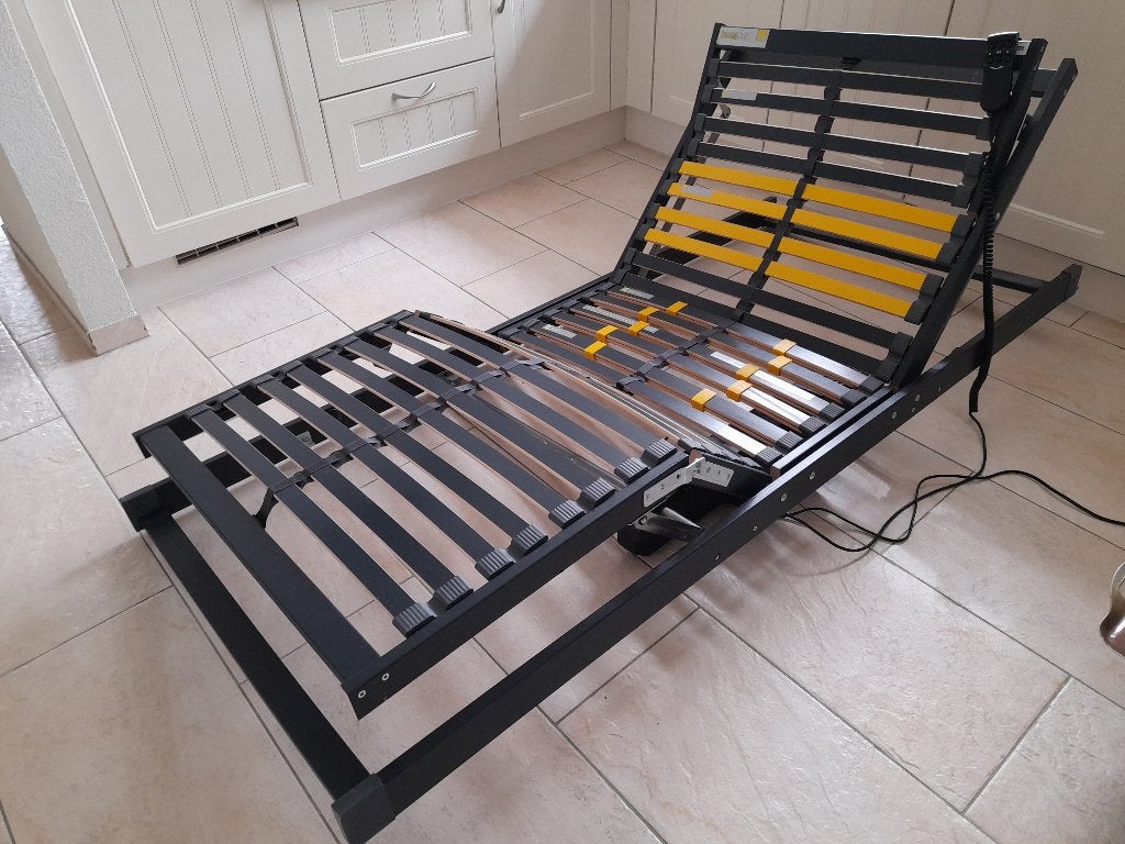 Bossflex 400 elektrische lattenbodem in goede staat 90 x 200, Ophalen, 90 cm, Eenpersoons, Zo goed als nieuw