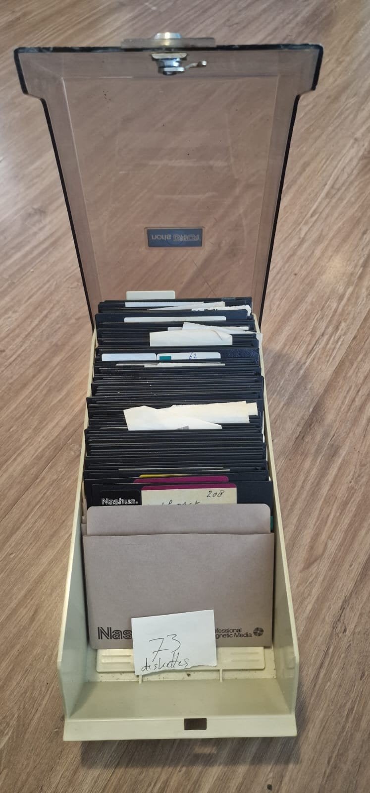 73 Commodore 64 diskettes vol met software games, Computers en Software, Vintage Computers, Ophalen of Verzenden, Commodore C 64