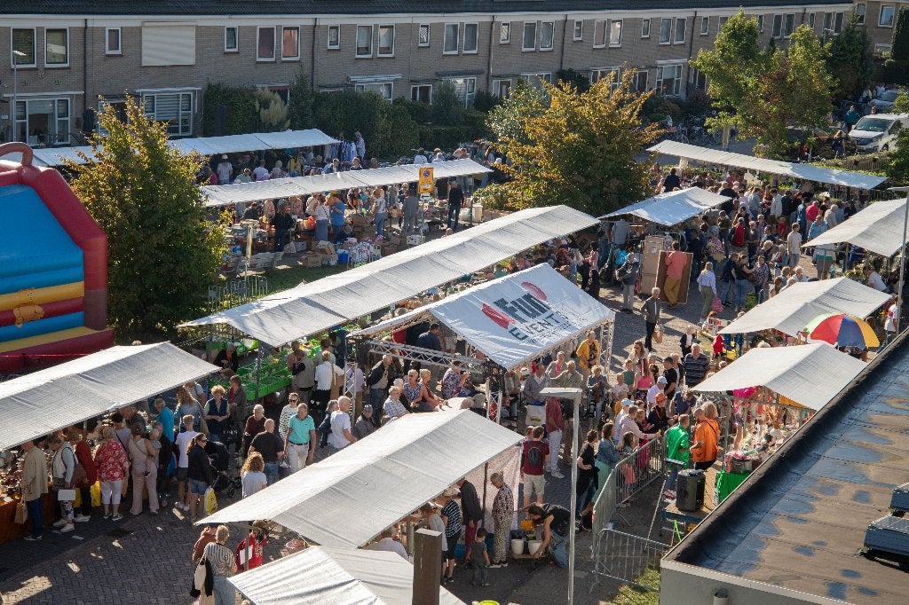 GROTE ROMMELMARKT in MONNICKENDAM, Diversen, Ophalen, Gebruikt