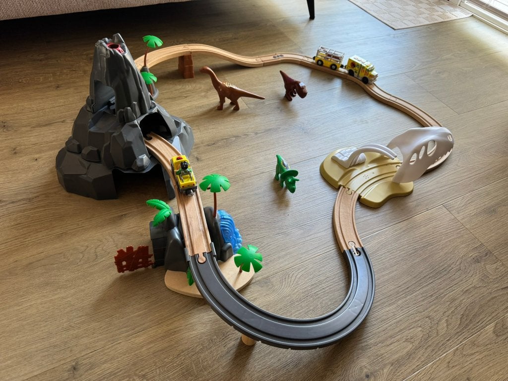 Houten treinbaan – Dinosaur Land (Playtive), Ophalen of Verzenden, Gebruikt, Duw- of Trekspeelgoed