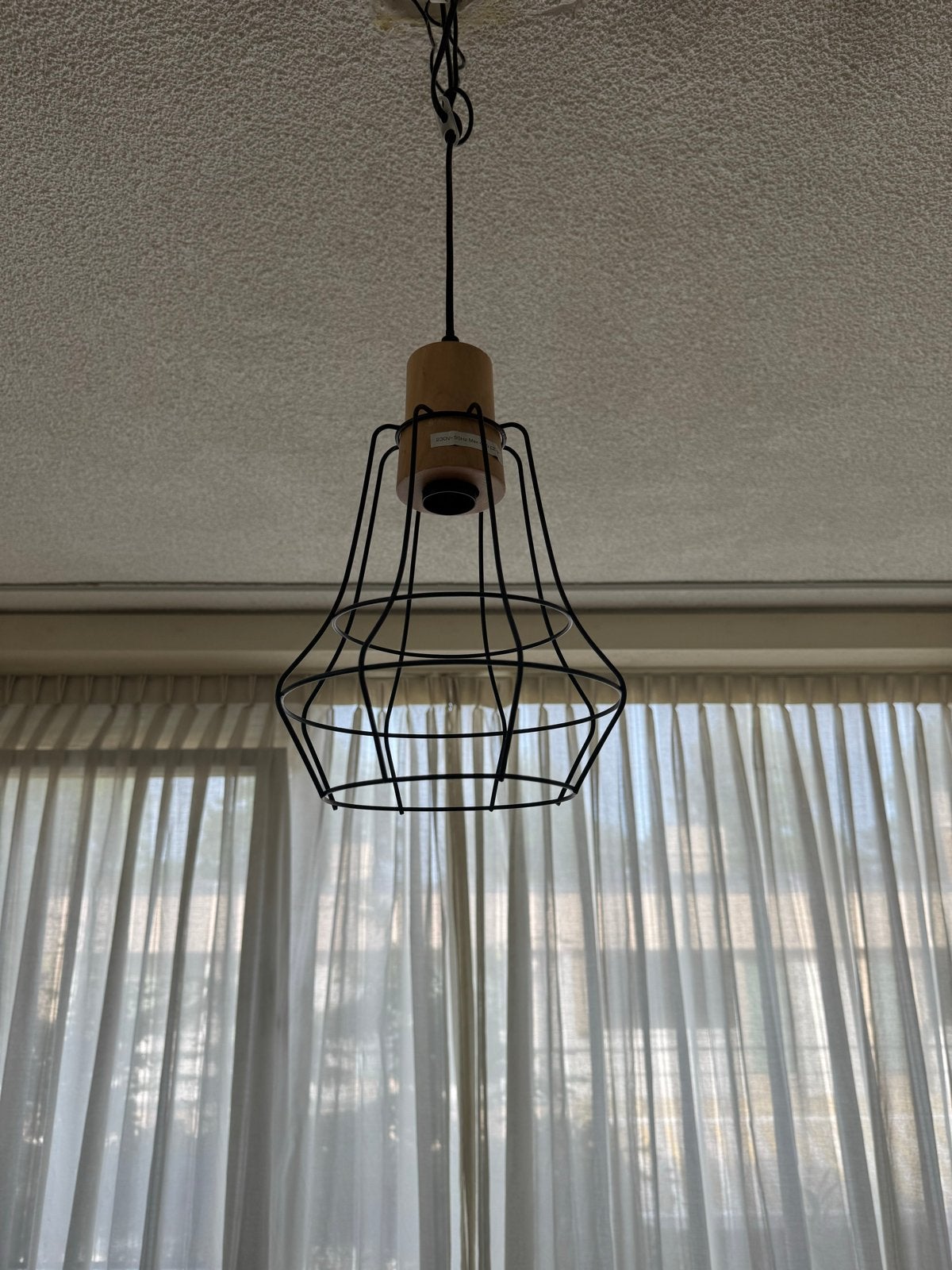 Industrial-look hanglamp met houten accent, Ophalen, Zo goed als nieuw, Hout, 50 tot 75 cm