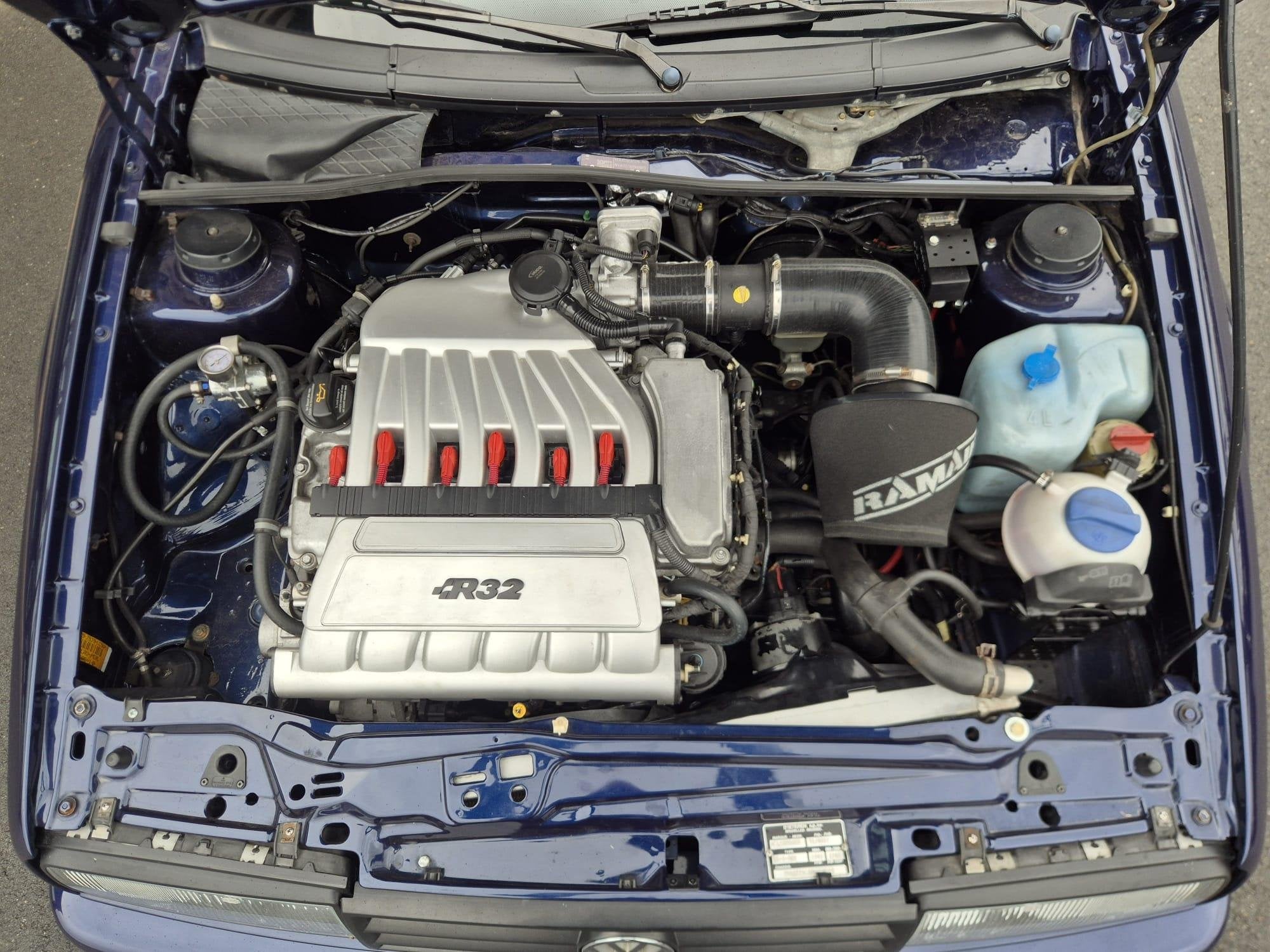 Volkswagen Corrado 3.2 V6 R32 | Gerestaureerd | Liefhebbersa, Auto's, Voorwielaandrijving, Stof, Zwart, 3189 cc