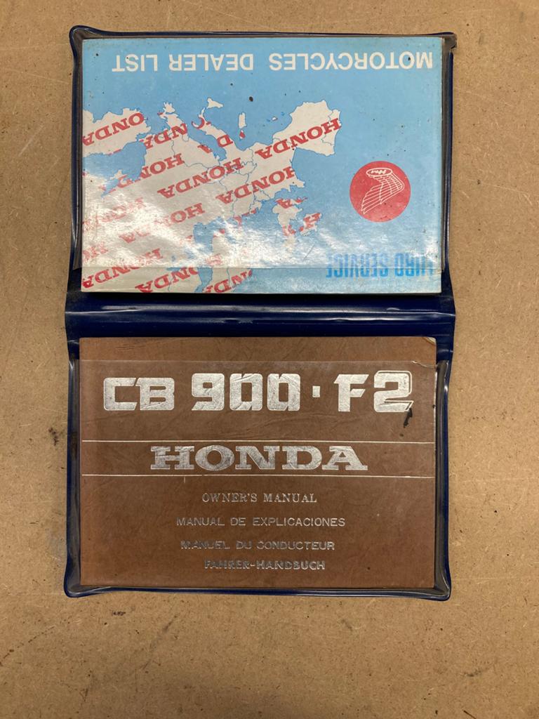 Originele handleiding HONDA CB900-F2 in hoesje + dealerboek, Ophalen of Verzenden, Honda