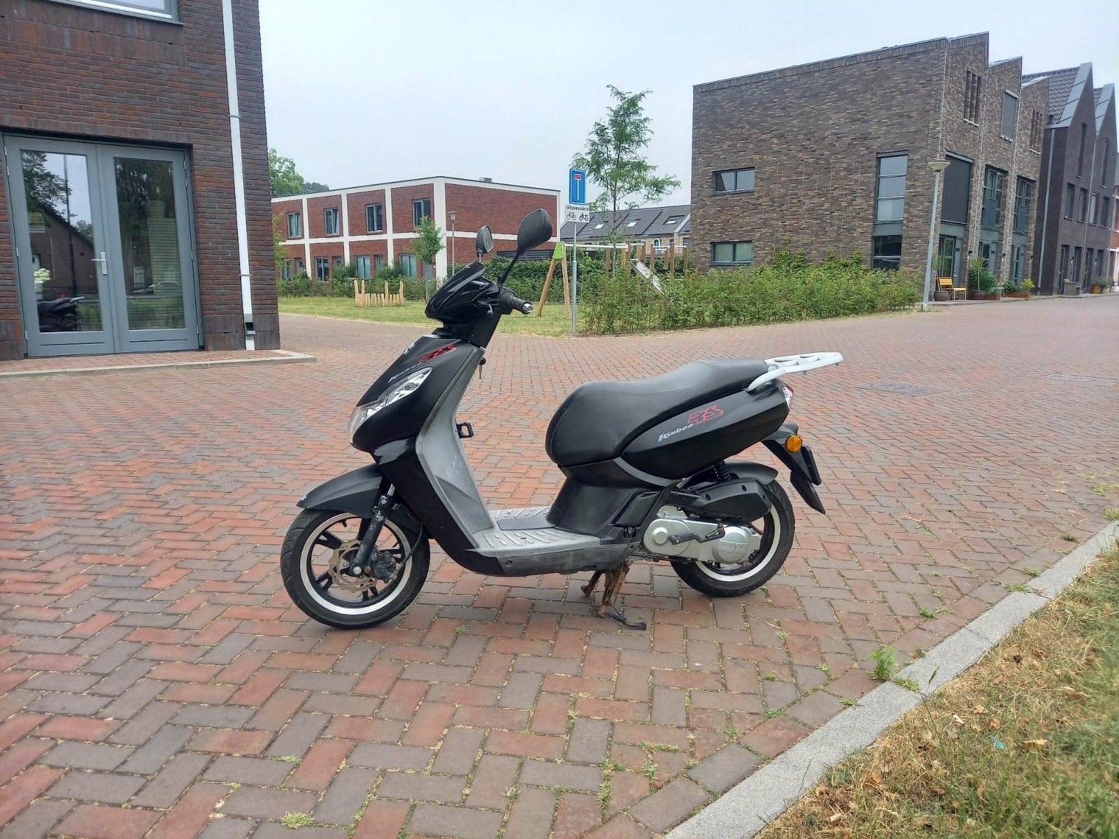 Peugeot Kisbee Rs, Ophalen, Gebruikt, Vlijtseweg 17-2, 7317 AC. APELDOORN, 49 cc
