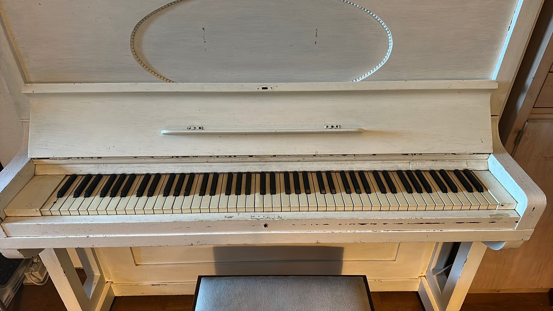 Piano, zie foto, Muziek en Instrumenten, Piano's, Ophalen, Gebruikt, Wit, Piano