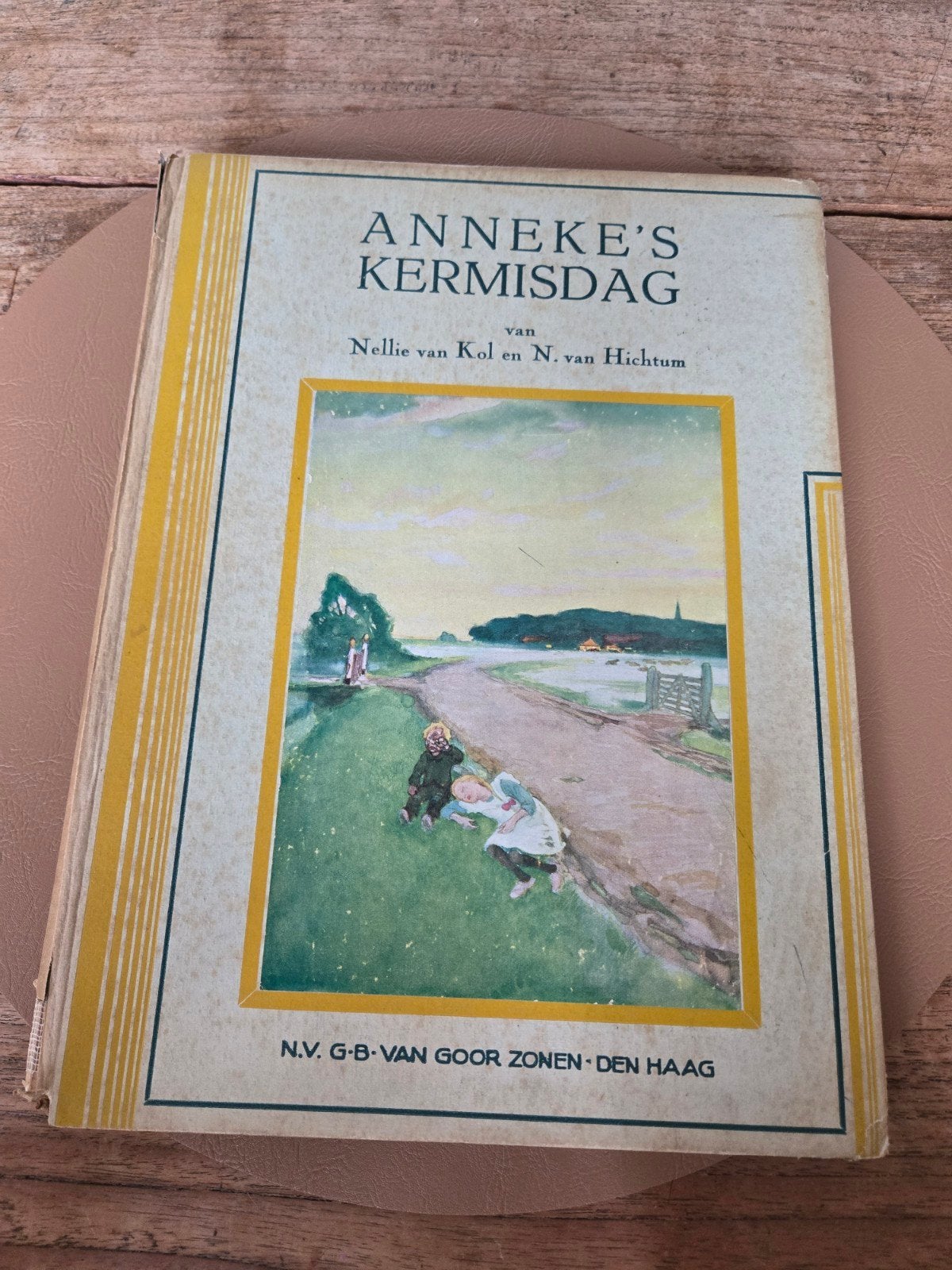 Anneke's Kermisdag - Klassiek kinderboek, Ophalen of Verzenden, Gelezen, Nellie van Kol en N. van Hichtum, Fictie algemeen