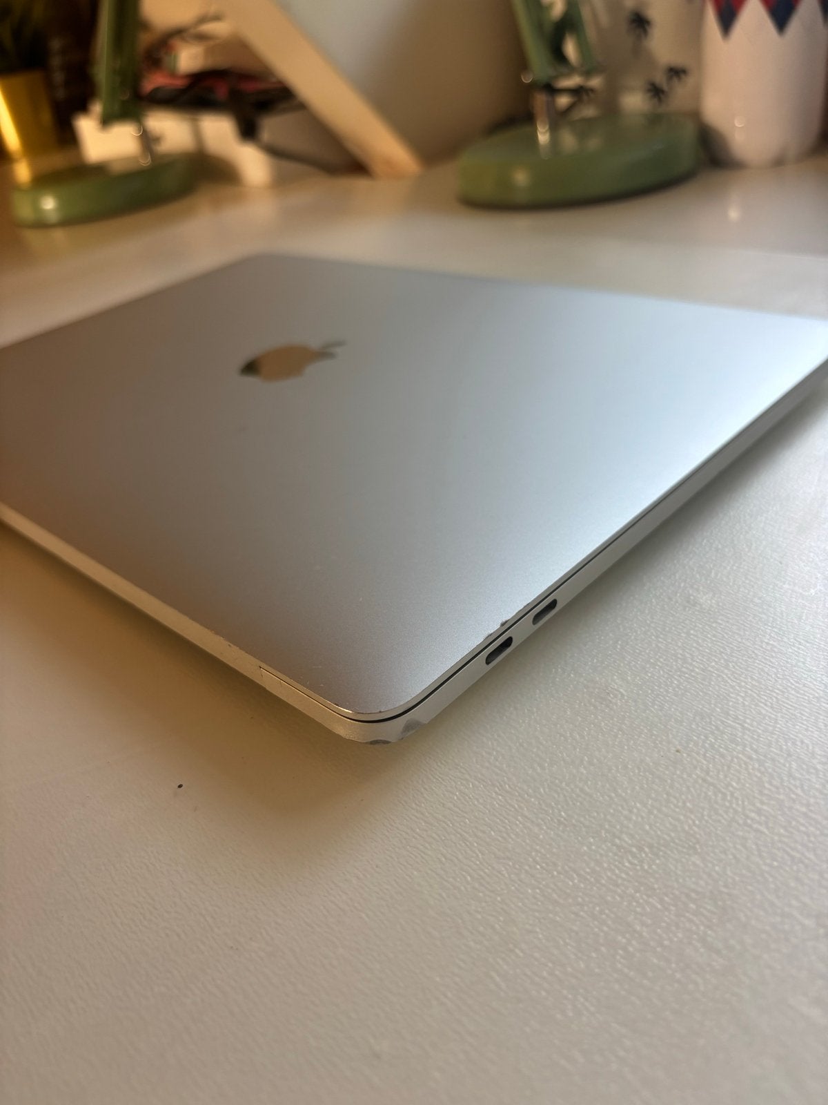Foto 5 van MacBook Pro 13 inch - i5, 8GB RAM, 500GB opslag