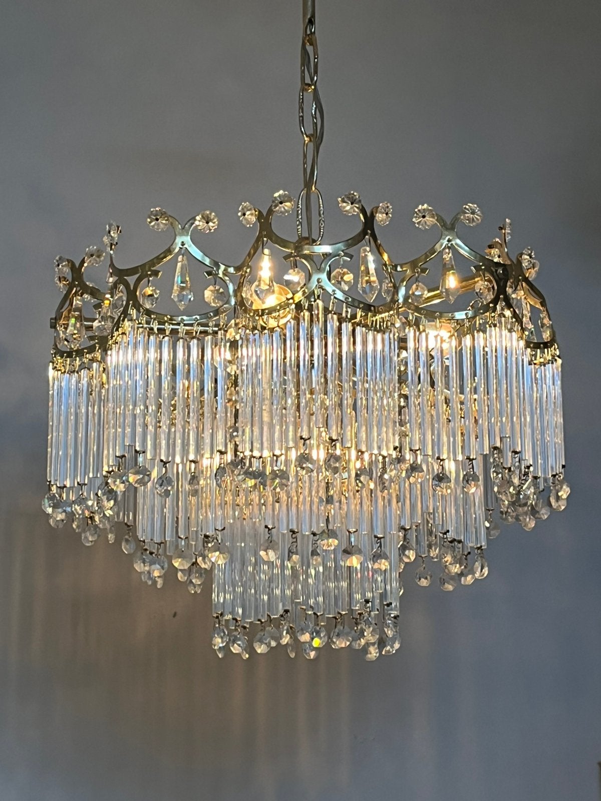 Vinatge art deco stijl staafjes kroonluchter pegels kristal, Huis en Inrichting, Lampen | Kroonluchters, Vintage, Vintage, Vintage