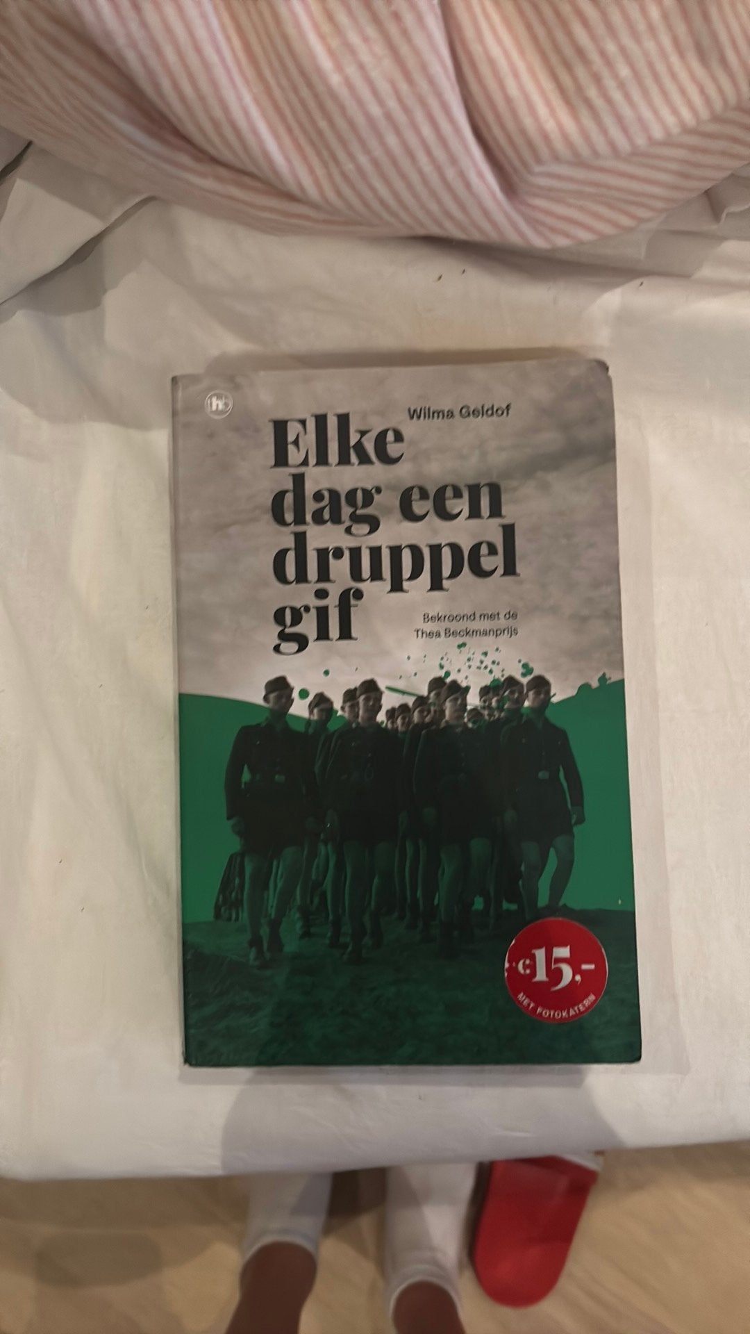 Wilma Geldof - Elke dag een druppel gif (Thea Beckmanprijs), Ophalen of Verzenden, Zo goed als nieuw, Nederland